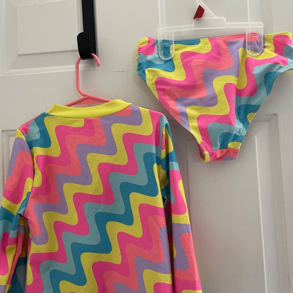 Betsy Johnson 2 piece rash guard swimsuit Girls 14 - Picture 2 of 11